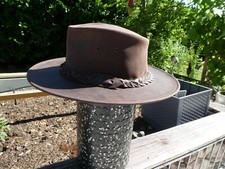 Bus-Skins Lederhut in braun, Australien, Small