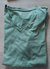 Cedarwood State, T-shirt mit V