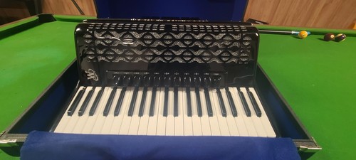 Weltmeister saphir accordion - weltmeister,