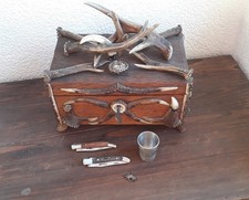 antike Holzkiste mit