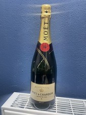Moet & Chandon Brut Imperial versiegelte Attrappe Flasche offiziell 12 Zoll groß LEER