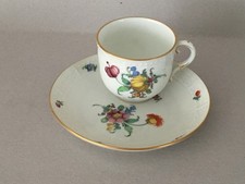 Nymphenburg Porzellan Mokkatasse  + Untertasse handbemalt bunte Blumen Goldrand