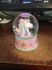 EINHORN SCHNEEKUGEL VERZIERTER