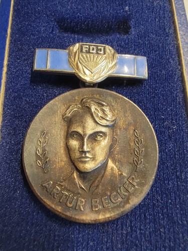 Ddr medaille orden fdj - orden, artur