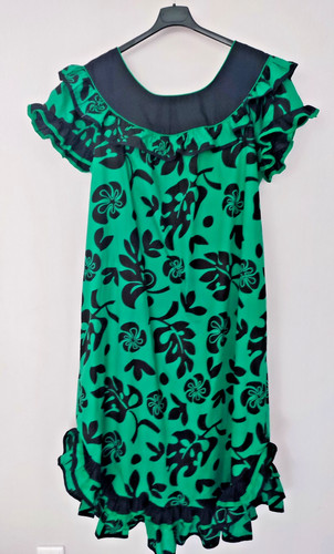 Traditionelles kleid aus - kleid,