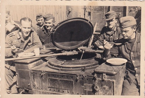 Foto soldaten mit feldküche - soldaten,