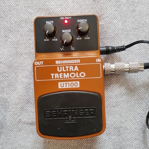 Behringer ut100 ultra tremolo - behringer,