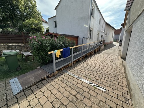 Selbstgebaute holzrampe - selbstgebaute,