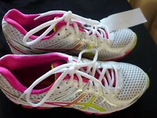 Asics GT-2000 2 women  Gr. 8,5 pink, weiß und neongrün neu mit Etikett