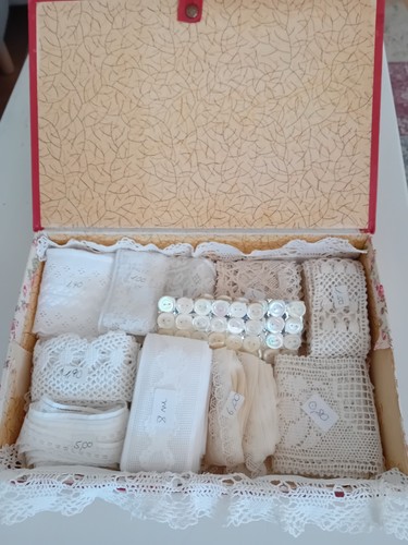 Alte schachtel nähbox - alte,