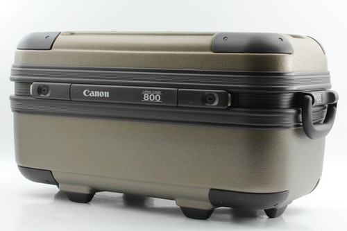 Near mint canon lens case - [near,