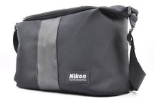 Nikon FÜR PROFIS Schwarz Pro