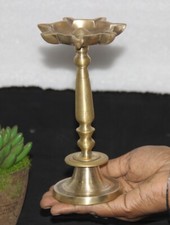 Antike Messing Tempel Diya Öl