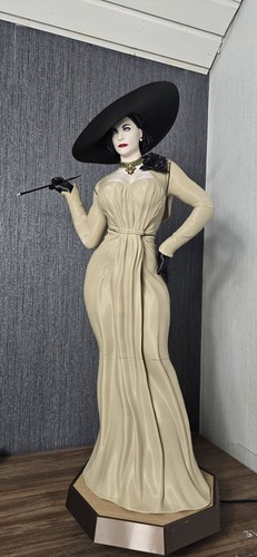 Lady dimitrescu - lady,