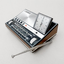 ITT Schaub-Lorenz Clockradio Uhrenradio Radiowecker Radio Uhr Holzoptik 70er