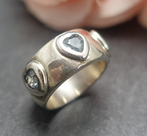 Breiter band ring drei herz - band,
