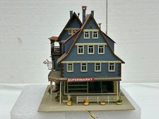 Supermarkt, gebaut aus Plastikbausatz, Spur HO, guter Zustand