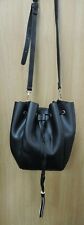 JustFab Bucket Bag schwarz PVC