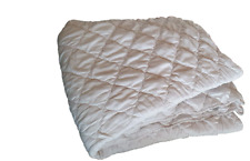 Sommer- und Winterbett 145 x 210 cm MERADISO 100% Polyester waschbar