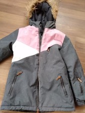 Mädchen Winterjacke von Yigga Größe 140, Grau mit Kapuze