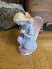 Sehr schöner alter Engel betender Engel kniend aus Bisquit Porzellan Nr. 2943