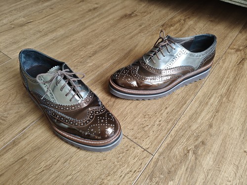 Elegante lackleder halbschuhe - elegante,