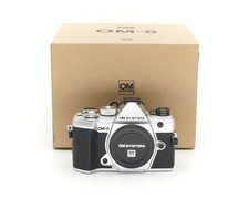 OM SYSTEM OM-5 Gehäuse silber Topzustand #42299**