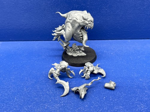 Loonboss auf giant cave squig - giant,