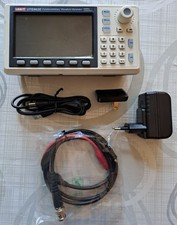 UNI-T Funktionsgenerator UTG962E Arbiträrer Wellenformgenerator 2 Kanäle 60 MHz