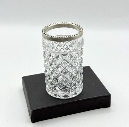 Vintage geschliffenes glas mit - vintage,