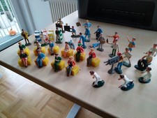 Carrera Figuren, Strohballen und Fässer 