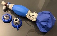Ambu® Mark IV Baby Beatmungsbeutel mit Reservoirbeutel und Masken