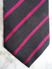 GUY LAROCHE Designer Krawatte 100% Seide # DUNKLES GRAUSCHWARZ/PINK GESTREIFT #