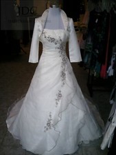 Klassisches Weiß Brautkleid