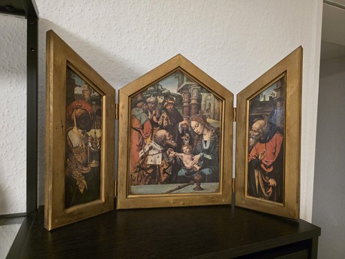 Kleiner flügelaltar mit - mit, bild