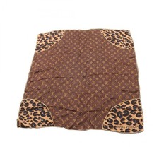 LOUIS VUITTON Carre Monogram