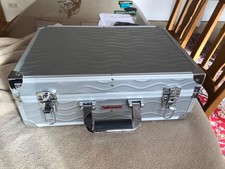 Alukoffer von Wisent, wie neu, mit Einlagen und Schlüssel