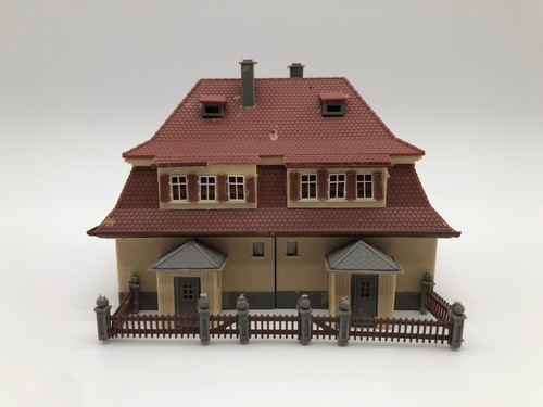 Zweifamilienhaus fertig - |,