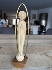 Vintage Madonna Auf Sockel Mit