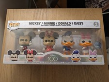 DISNEY 100 Mickey, Minnie