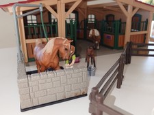 Großer Schleich Pferdehof inkl. 5 Pferden und noch mehr Zubehör. 