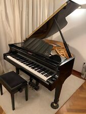 Blüthner-Stutzflügel 