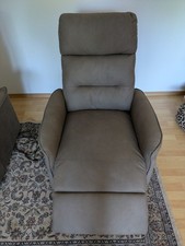 Elektrischer Sessel mit Aufstehhilfe für Senioren