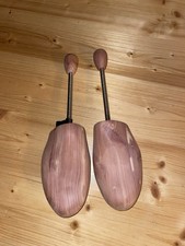 15 Paar Schuhspanner aus