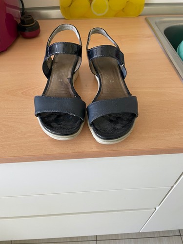 Blaue lack sandalen - blaue,