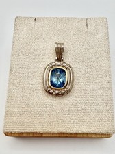 ATEMBERAUBENDER ALISA 18K GOLD