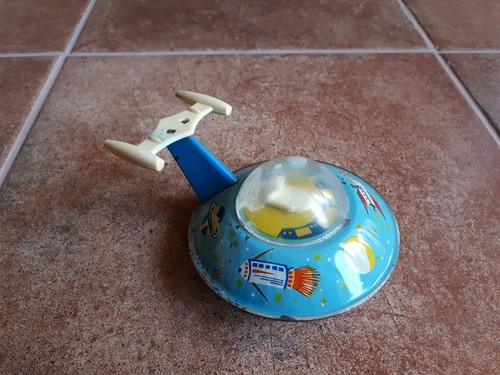 Spielzeugauto ufo anker - spielzeugauto, piko