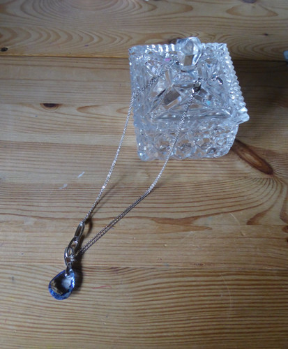 Swarovski kette mit blauem - kette,