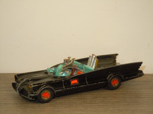 Batmobile corgi toys 267 - batmobile,