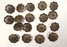 18 Knöpfe Antik Metall Blumen